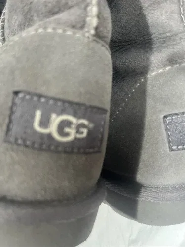 UGG CLASSIC TALL GREY SUEDE SHEEPSKIN BOOTS SIZE US YOUTH 4 FIT' image indicator(7)