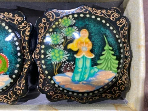 Ukrainian Trinket Box Black Lacquer 2x2” 1pc image indicator(4)