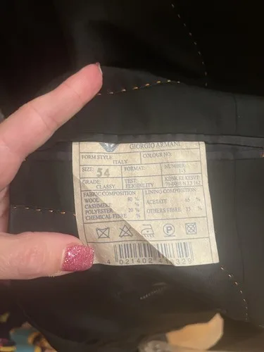 Vintage Giorgio Armani Black Single Breasted Wool Suit Italy Siz image indicator(9)