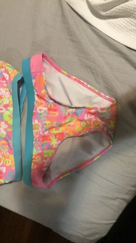 YMI Girls 2 Pc Swimsuit Size 14 image indicator(2)