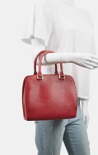 LOUIS VUITTON - Vintage Pont Neuf PM Ventian Red Epi Leather Han