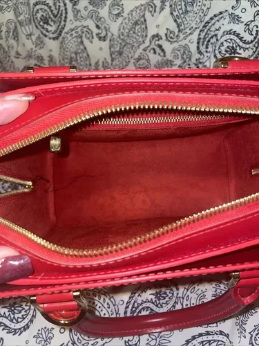 LOUIS VUITTON - Vintage Pont Neuf PM Ventian Red Epi Leather Han image indicator(7)