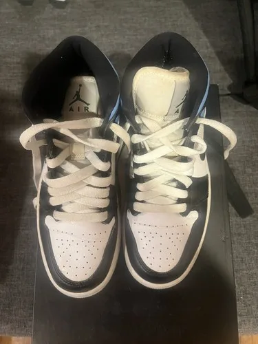 Air Jordan 1 Mid "Black/White/University Blue" - Size 6 image indicator(6)