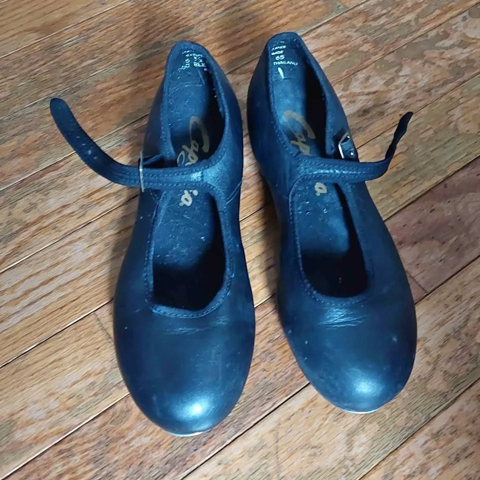 Girls tap shoes