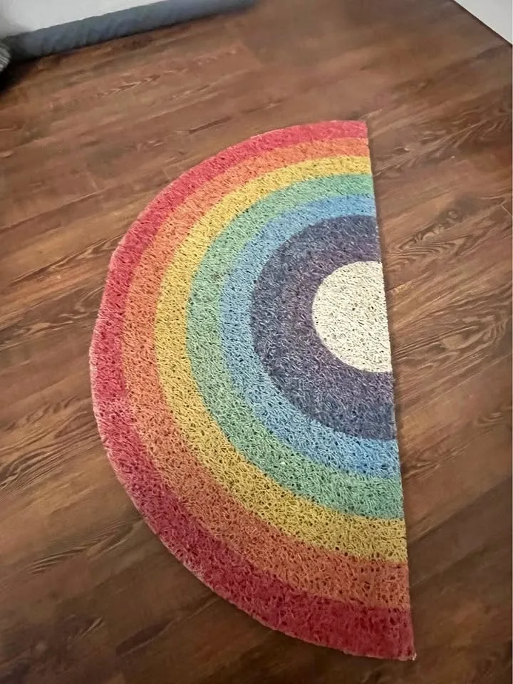 Semicircle rainbow silk enclosure mat