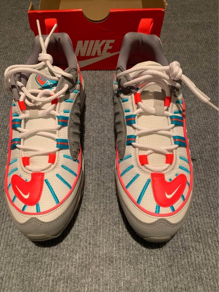 NEVER WORN - Women’s Nike Air Max 98: Size 8.5 - photo 2