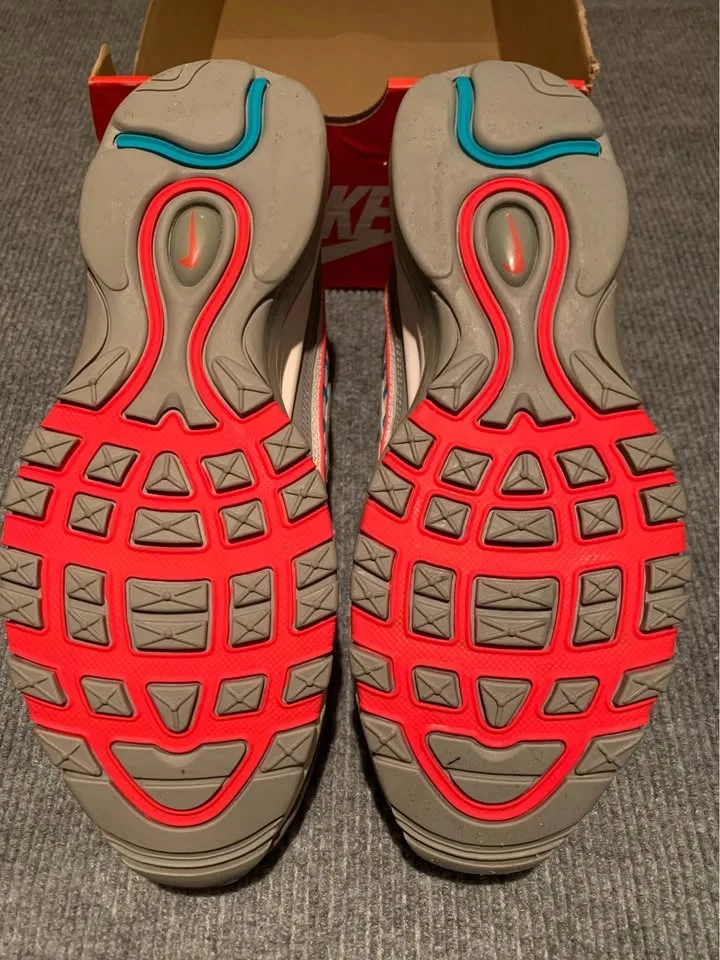 NEVER WORN - Women’s Nike Air Max 98: Size 8.5 image indicator(4)