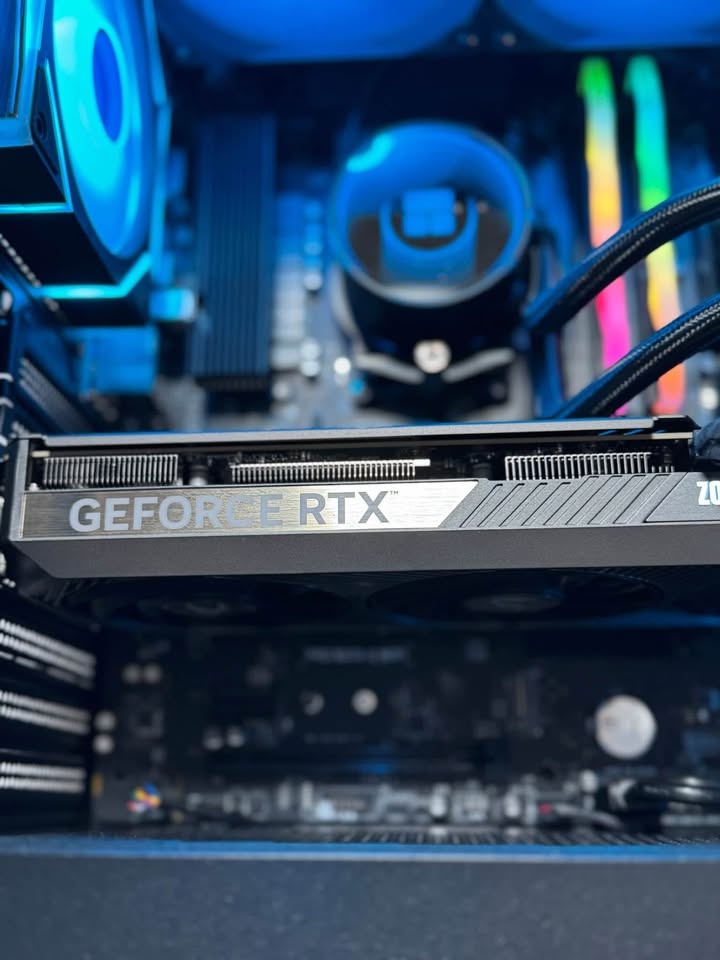 RTX 5070 Ti | Ryzen 7 7800x3D Gaming PC WITH SCREEN! - photo 5