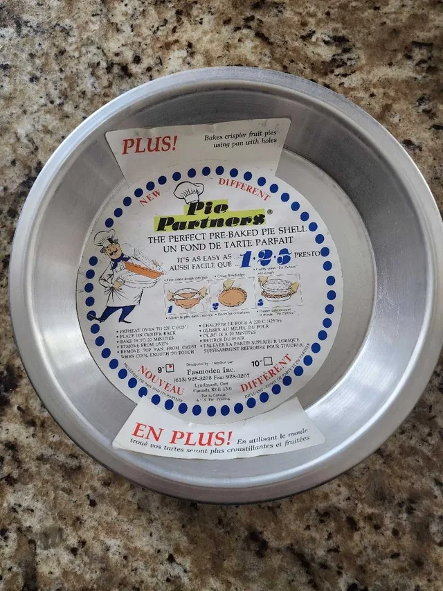 Pie Crust 9" Baking Pan image indicator(2)
