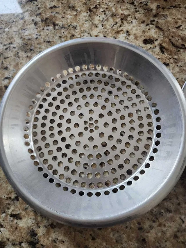 Pie Crust 9" Baking Pan image indicator(3)