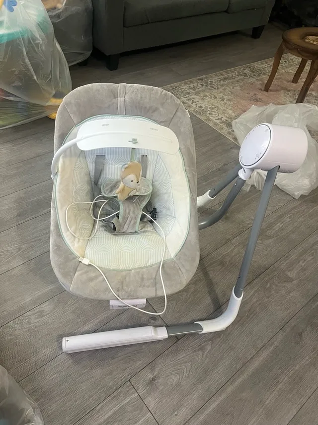 Ingenuity Baby swing electric with music