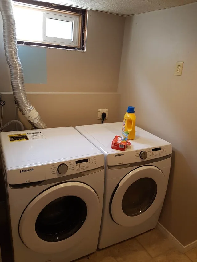 3 bed 1 bath Basement for Rent (across Niagara College!) image indicator(9)