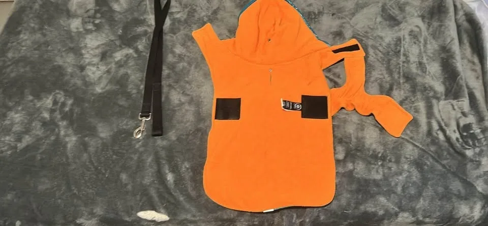 Silver paw winter dog jacket + 3foot leash image indicator(2)