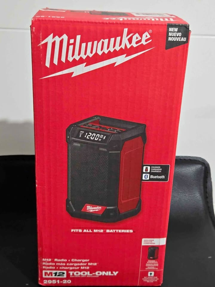 Milwaukee Jobsite Radio + Charger