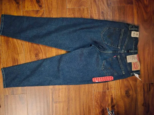 Levis jeans size 27 and 28 available