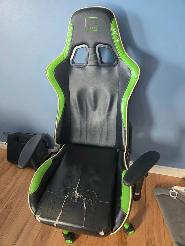 DJ-W Gaming chair