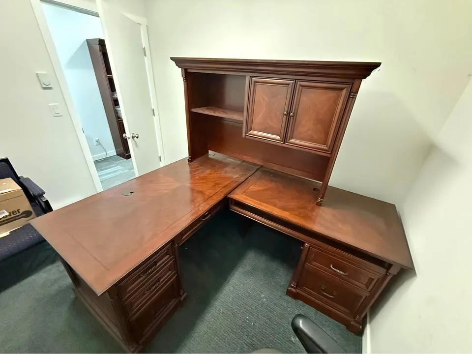SOLID WOOD OFFICE DESK
