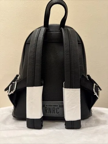 Disney Rock N Roller Coaster Lounge Fly image indicator(3)