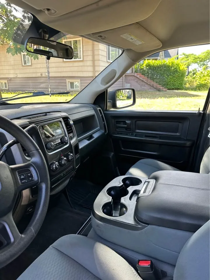 2013 Ram 1500 image indicator(8)