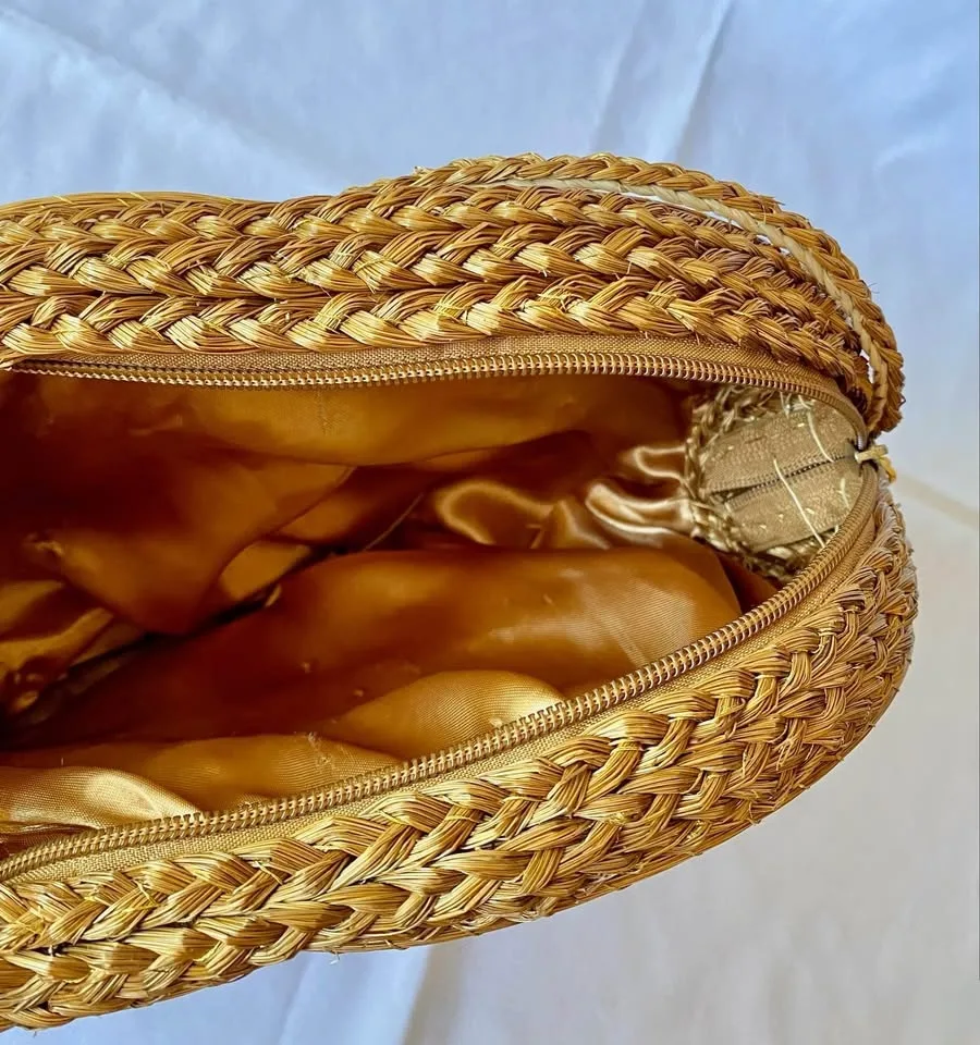 Rare Golden Grass Infinity Purse image indicator(3)