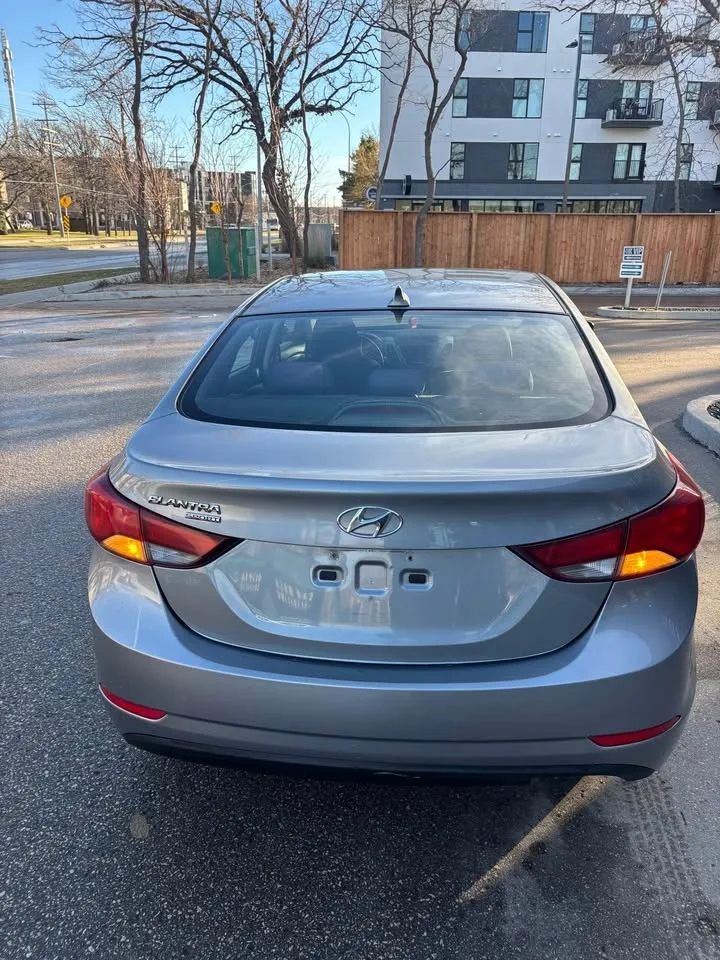 2015 Hyundai Elantra image indicator(4)