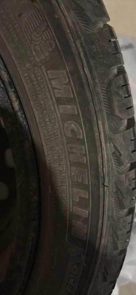 Michelin Winter Tires with Steel Rims – Like New! ❄️ image indicator(4)