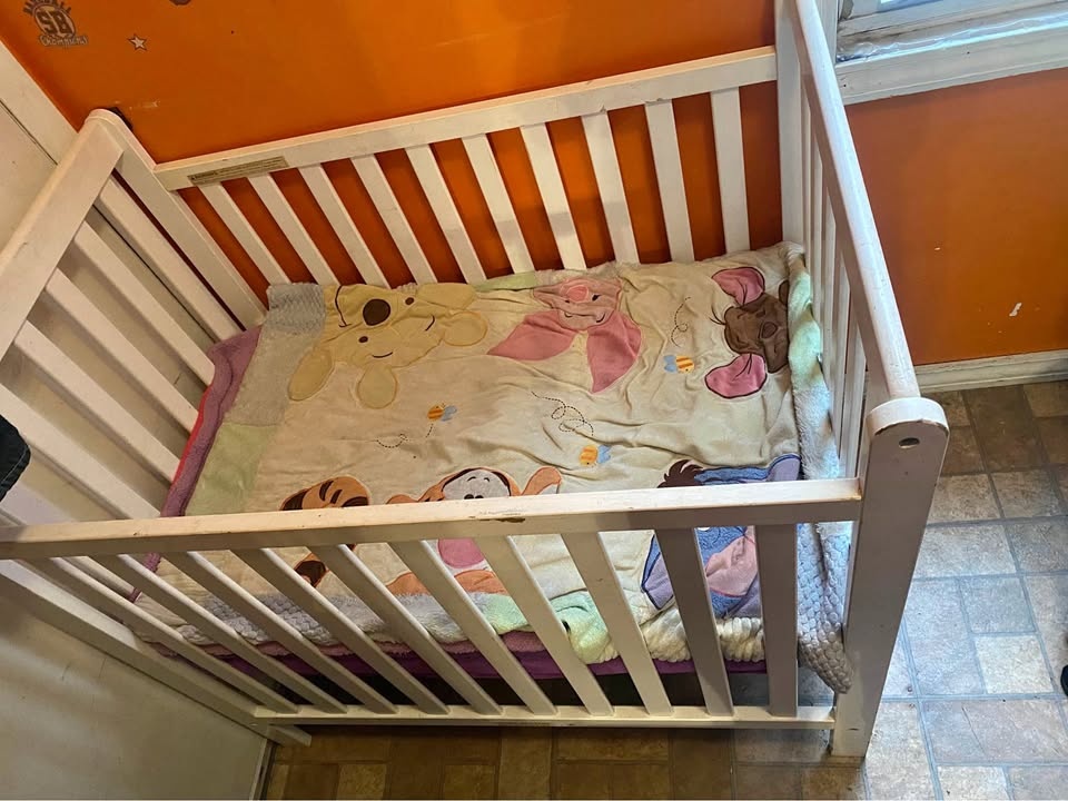 Mini crib