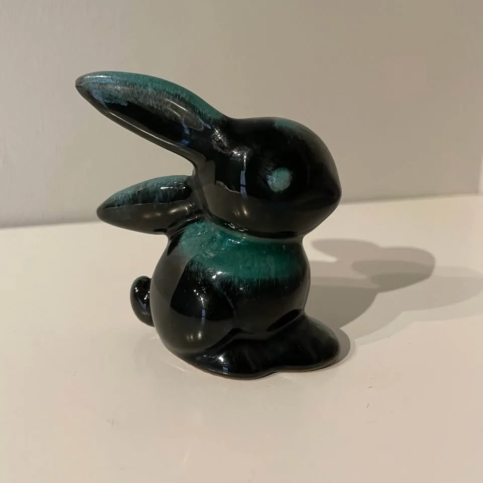 Ceramic Bunny Figurine BMP blue mountain pottery vintage image indicator(3)