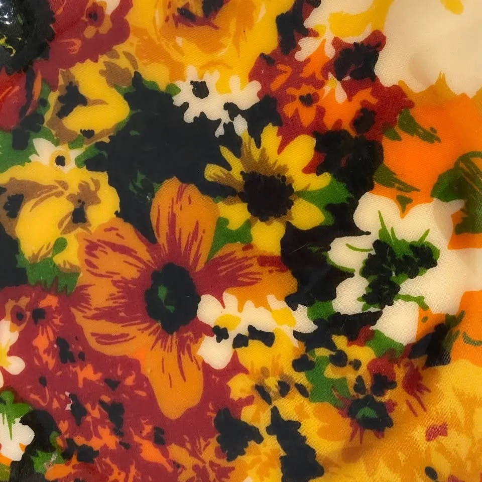 Vintage FAB ruffled-edge floral serving tray image indicator(5)