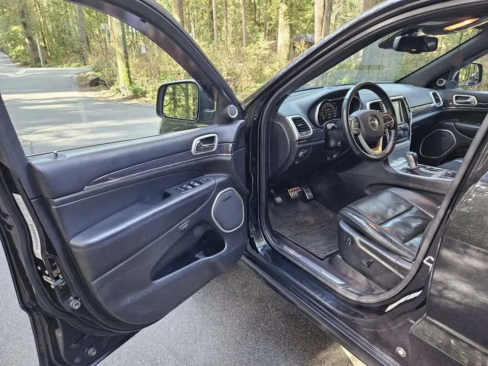 2016 Jeep Grand Cherokee Overland image indicator(5)