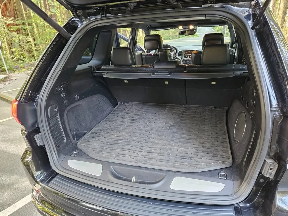 2016 Jeep Grand Cherokee Overland image indicator(6)