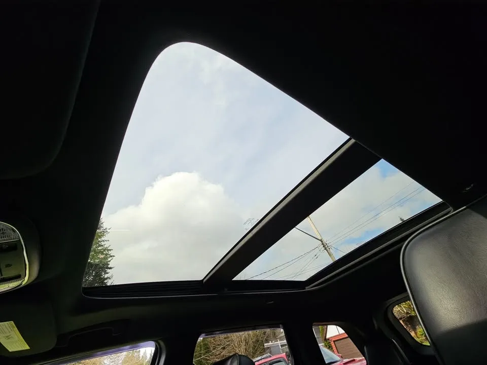 2016 Jeep Grand Cherokee Overland image indicator(7)