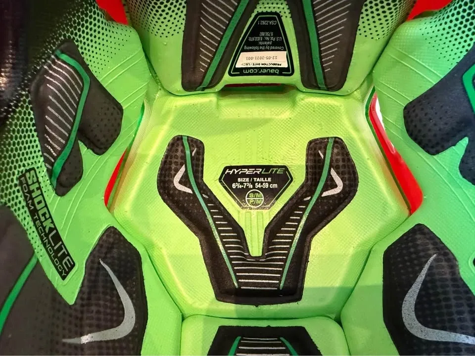 Brand New Bauer HyperLite Hockey Helmet, S/M, Red image indicator(5)