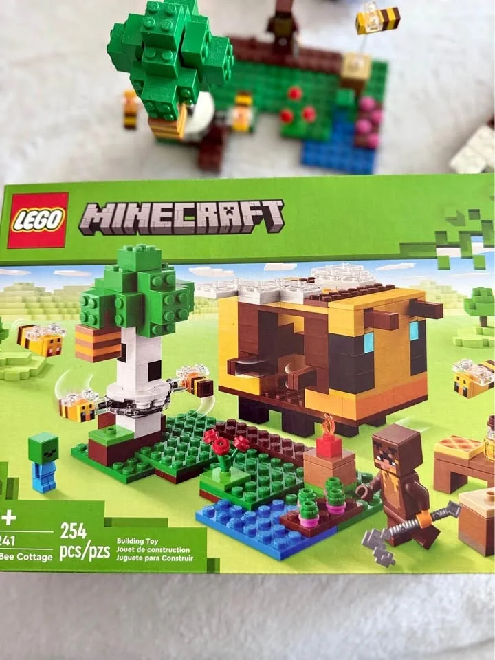 Lego Minecraft The bee cottage