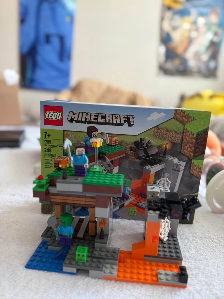 Lego Minecraft the abandoned mine - photo 2
