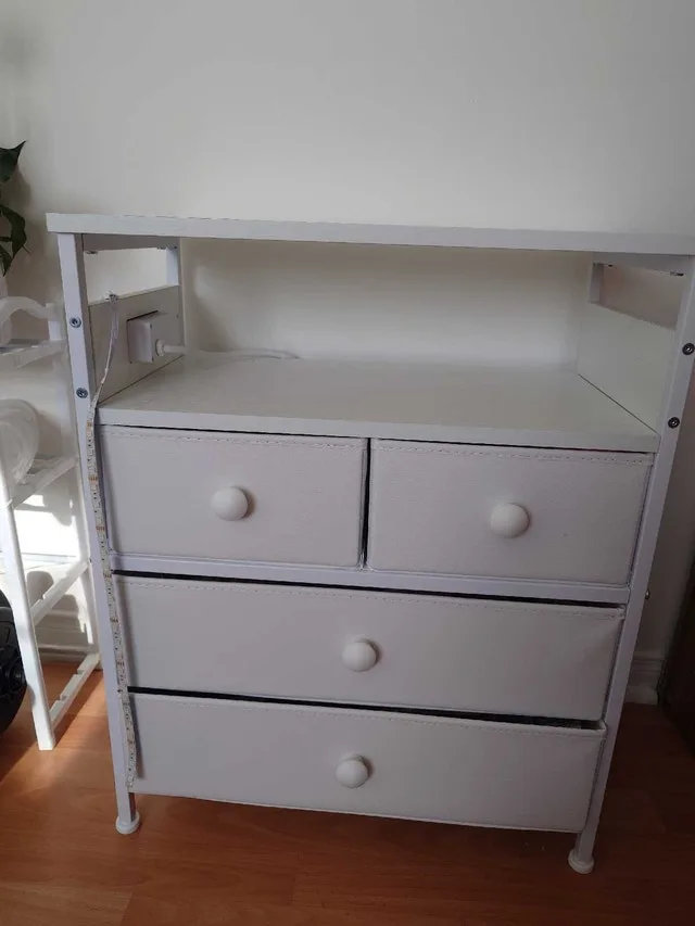 Reahome Nightstand white 4 drawers