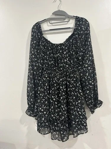 French Kiss Black Floral Long Sleeve Romper Size Large image indicator(5)