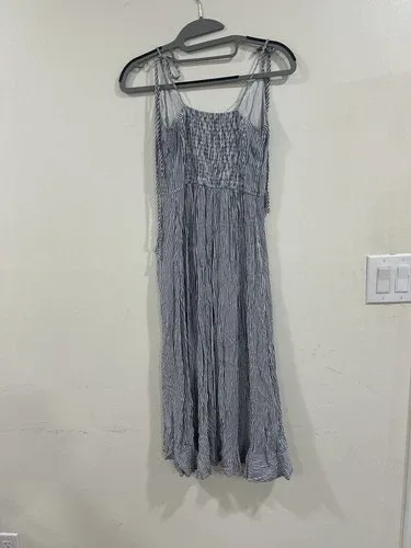 High and low dress Abercrombie & Fitch Size Small image indicator(3)