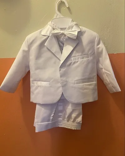 baby boy white suit size Medium 6-12months
