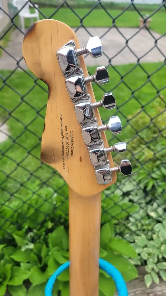 $240 Squier Bullet Stratocaster - Brown Sunburst image indicator(5)