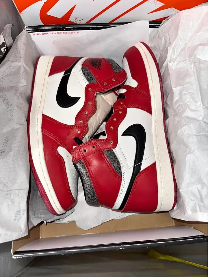 Air Jordan 1 Chicago Lost & Found size 9.5 mens