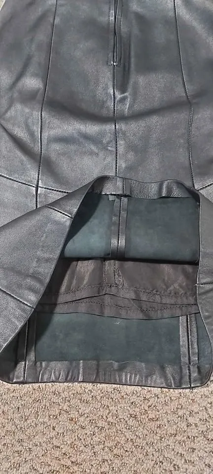 Real Leather skirt size S or 4 image indicator(3)