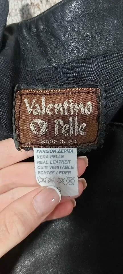 Real Leather skirt size S or 4 image indicator(4)