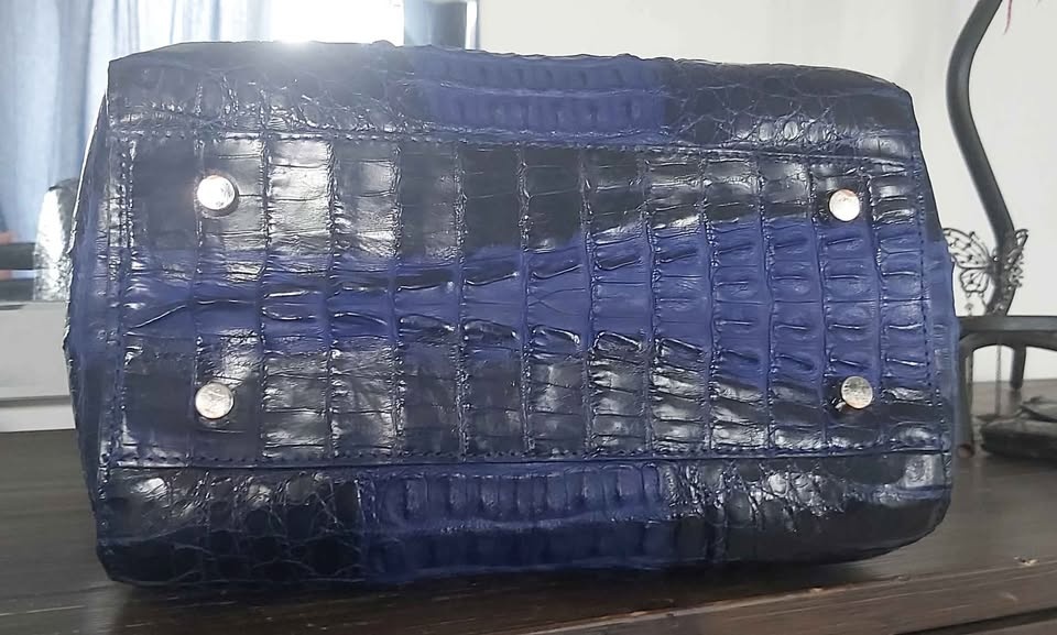 Genuine Crocodile Leather Purse - photo 2