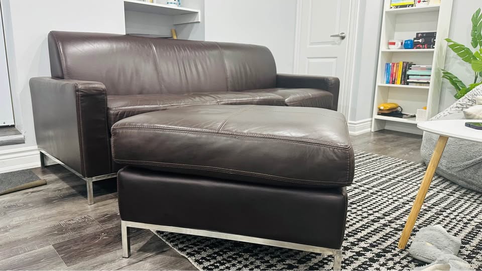 Couch / Sectional / Sofa - photo 4