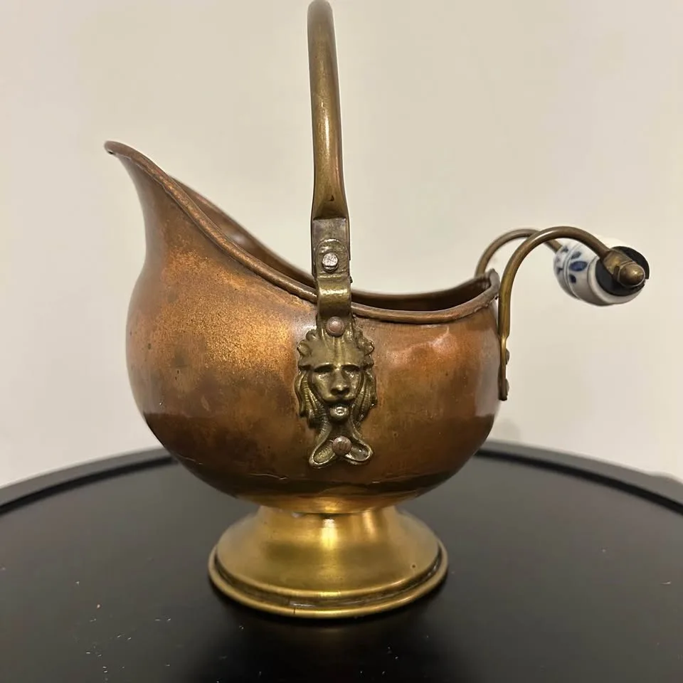Antique-Style Copper & Brass Coal Scuttle image indicator(2)