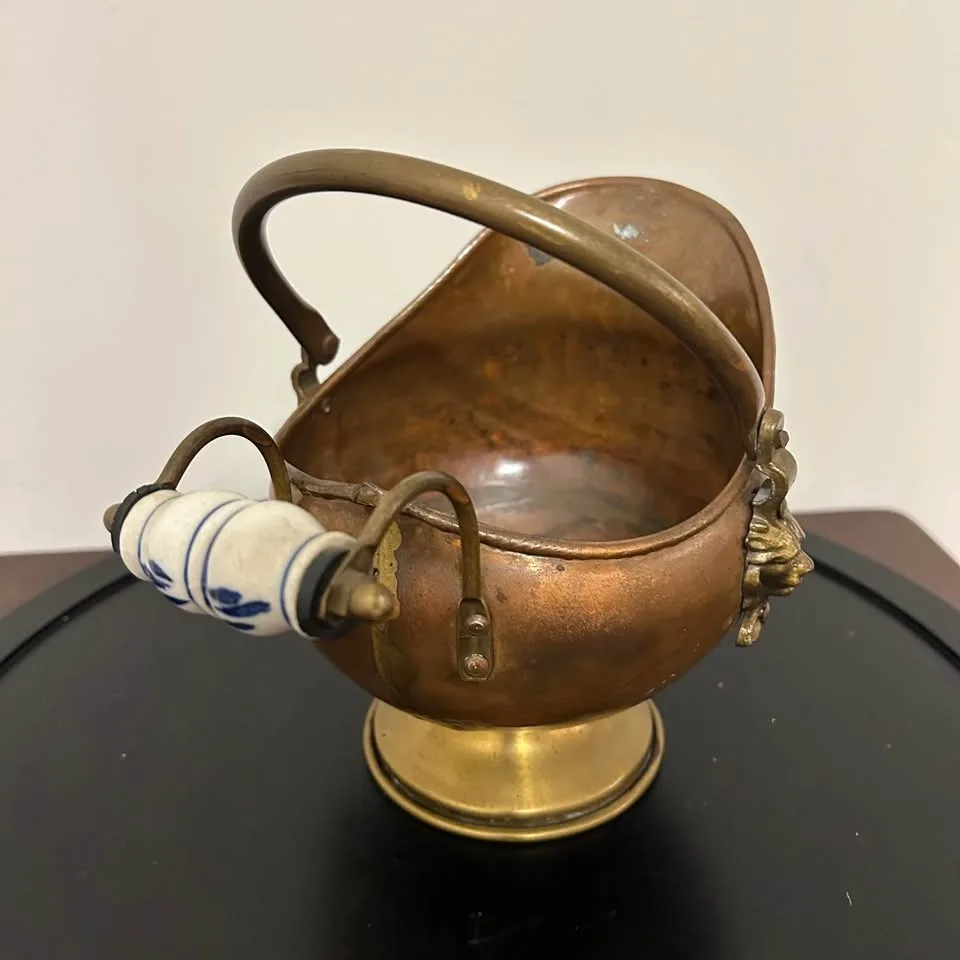 Antique-Style Copper & Brass Coal Scuttle image indicator(3)