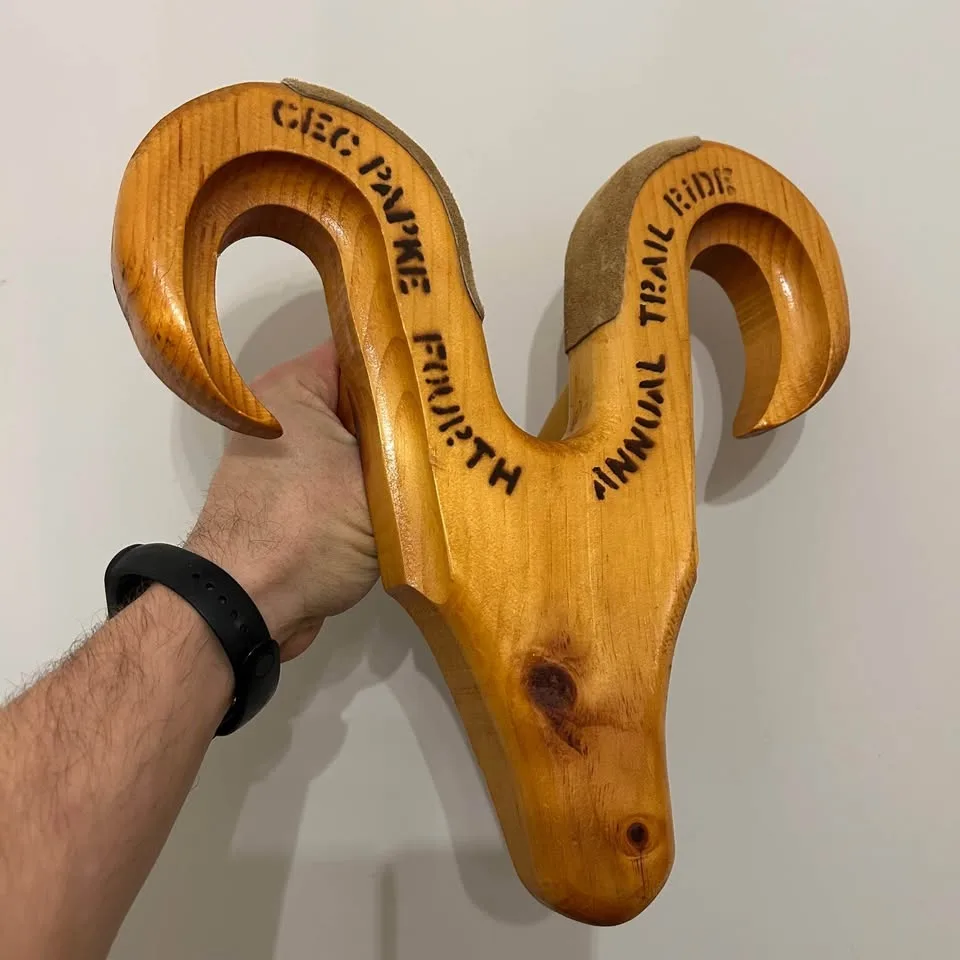 Handcrafted Wooden Cowboy Boot Jack – Ram Horn Western Boot Pull image indicator(3)