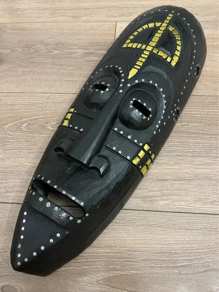 Large Hand-Carved African Mask – Black & Gold Tribal Wall Art (1 image indicator(2)