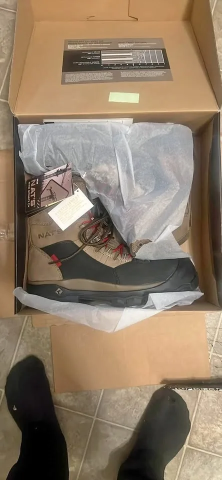 NAT'S size 10.5 8'' Leather Work Boots - CSA Approved